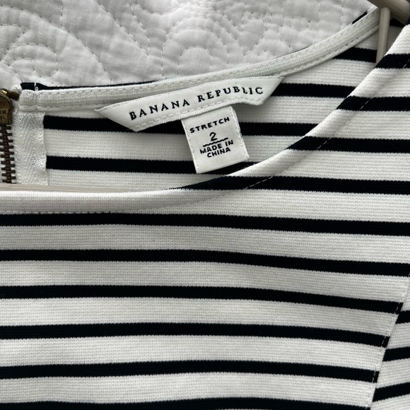 Banana Republic Black and White Striped Top - Picture 3 of 9
